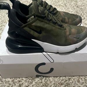Rare size 5 Nike Air Max 270 Olive Camo Sneakers